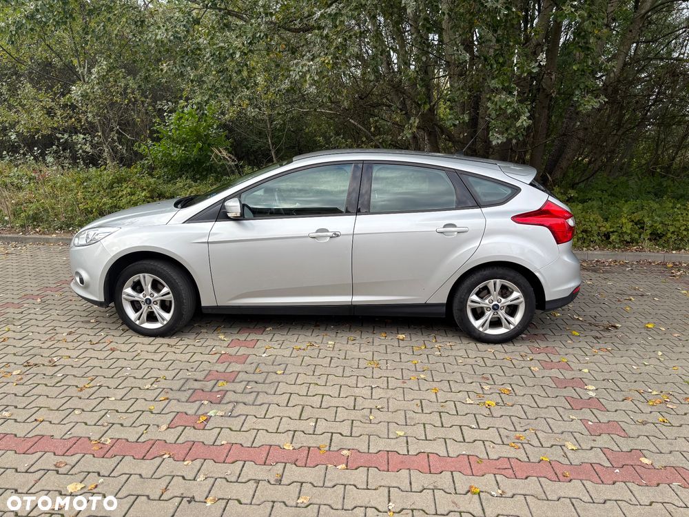 Ford Focus 1.6 Trend - 8