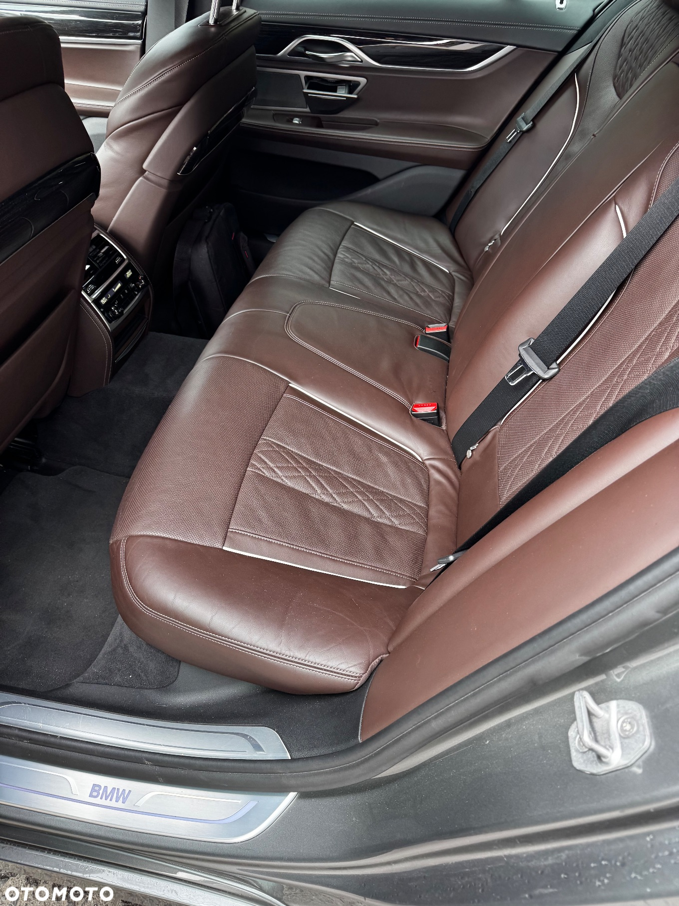 BMW Seria 7 - 11