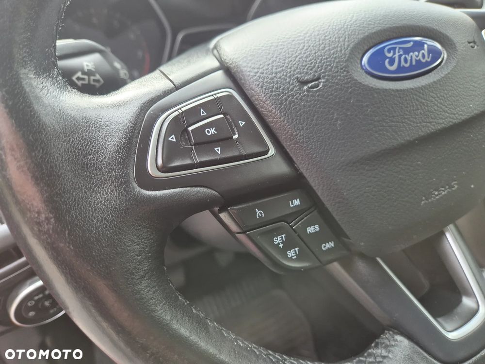 Ford Focus - 25