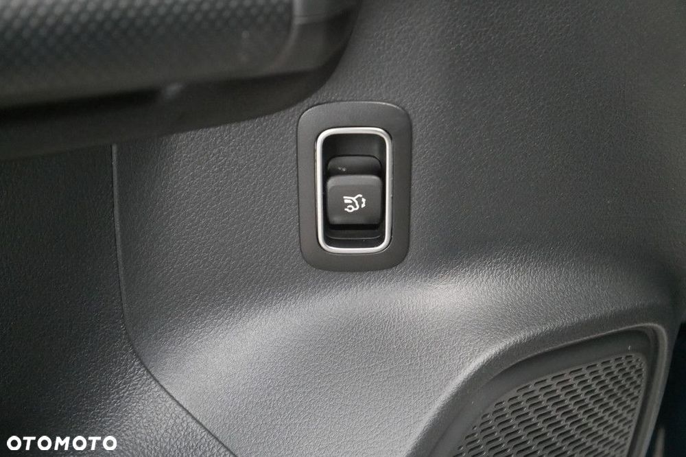 Mercedes-Benz GLB - 18