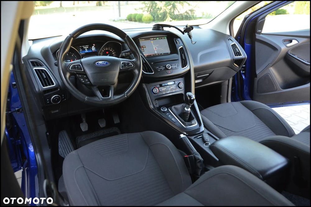 Ford Focus - 33