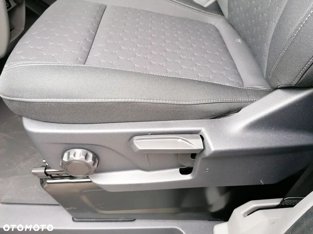 Ford CUSTOM VAN LIMITED - 19