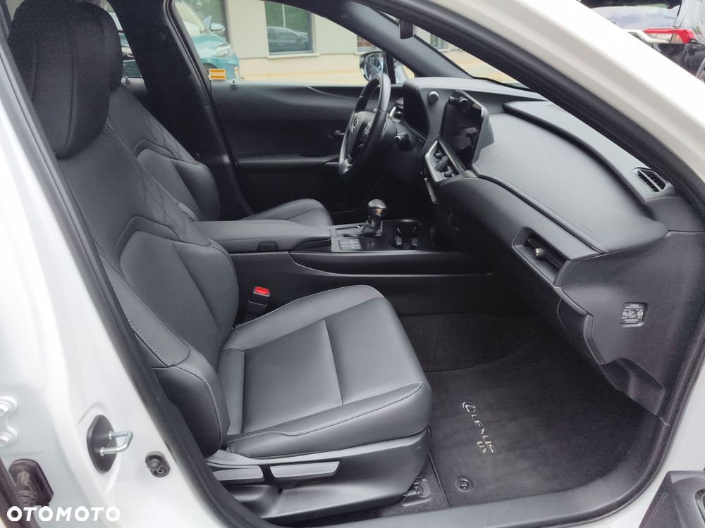 Lexus UX 200 GPF F Sport Design 2WD - 9