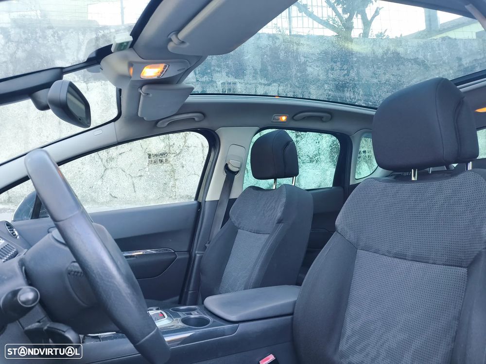 Peugeot 3008 1.6 HDi Sport - 12