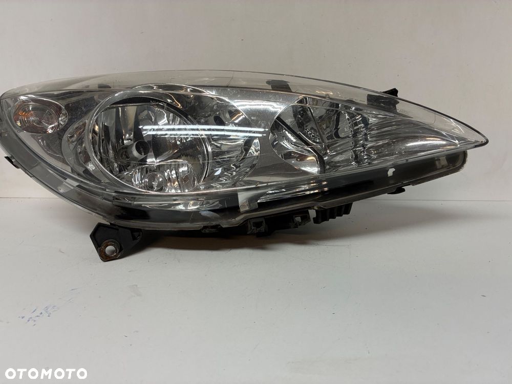 PEUGEOT 307 LAMPA PRZÓD PRZEDNIA PRAWA  EUROPA - 10