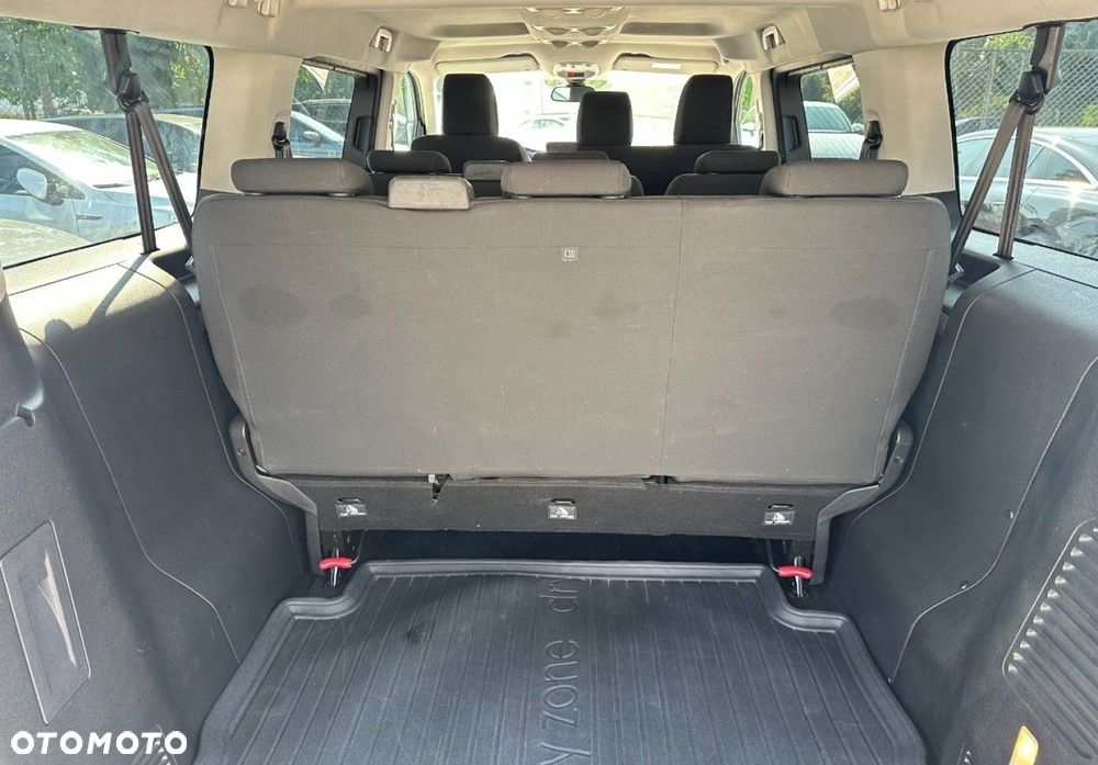 Peugeot Traveller - 15