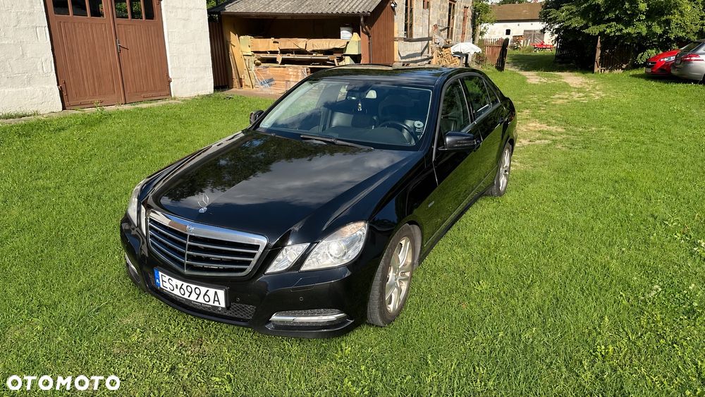 Mercedes-Benz Klasa E 220 CDI BlueEff Avantgarde - 1