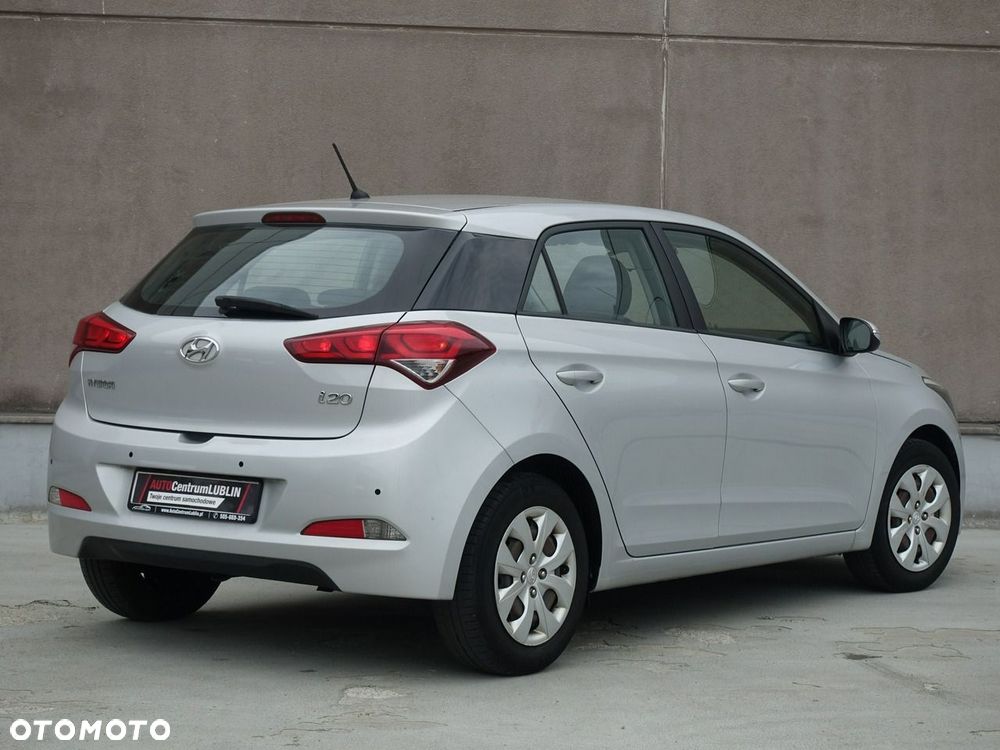 Hyundai i20 - 10