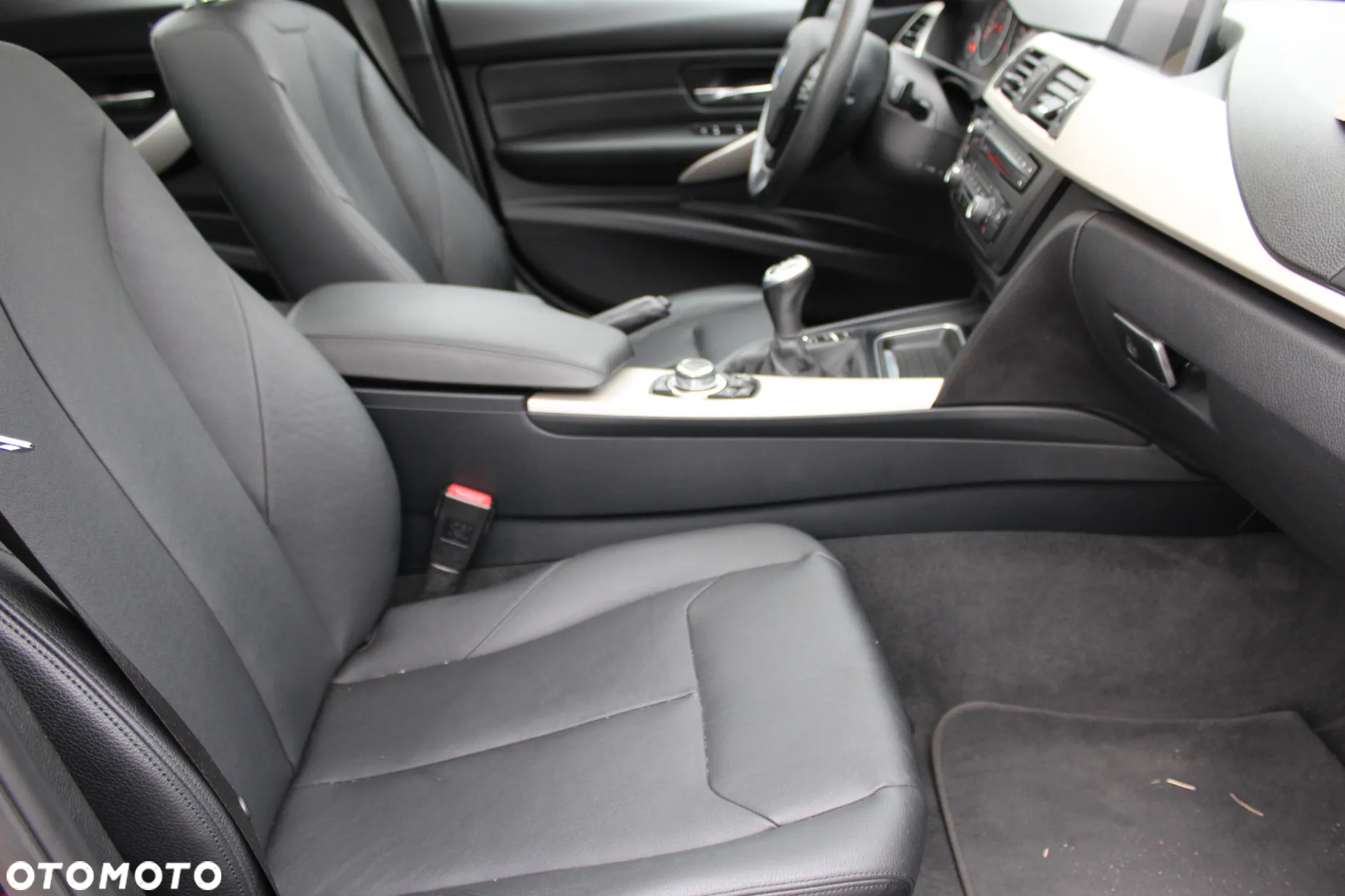 BMW Seria 3 320d Efficient Dynamics - 9