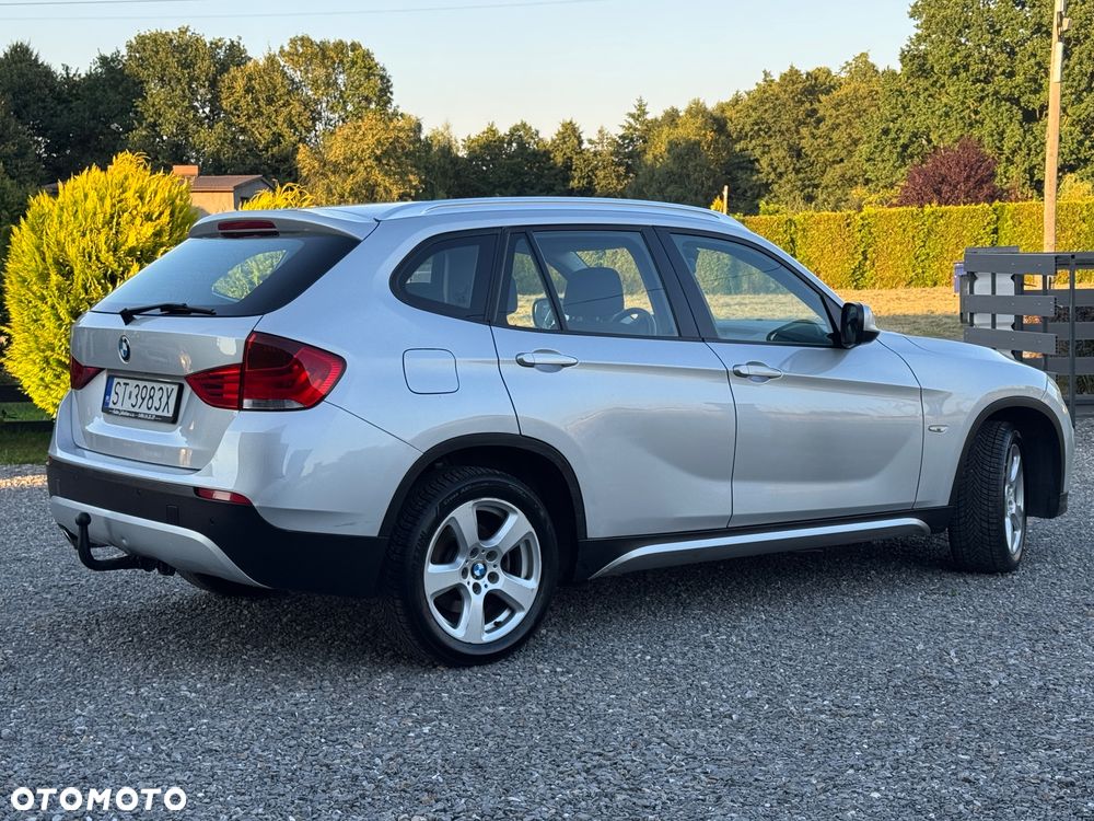 BMW X1 sDrive18i - 11
