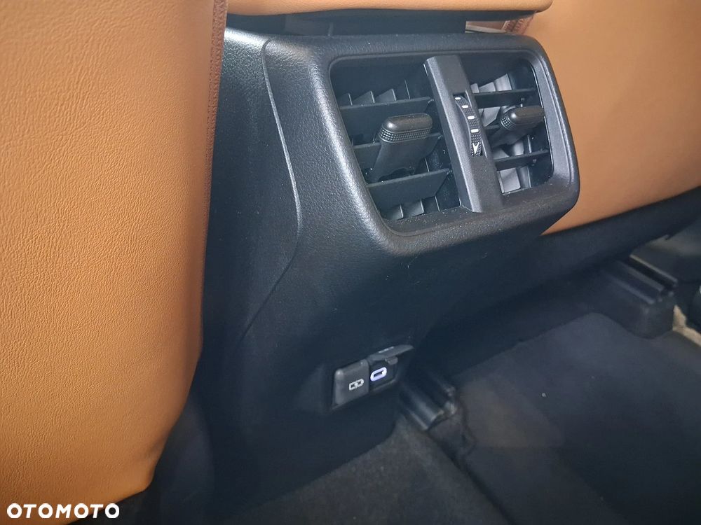 Lexus UX 250h F Sport AWD - 12