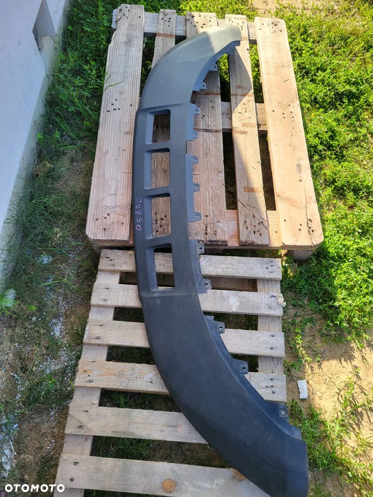 Spoiler Pod Zderzak Przedni Audi Q5 8R0807061C - 1