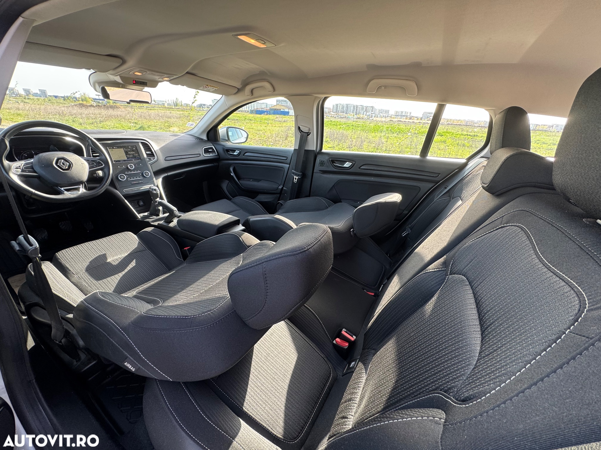 Renault Megane BLUE dCi 115 BUSINESS EDITION - 11