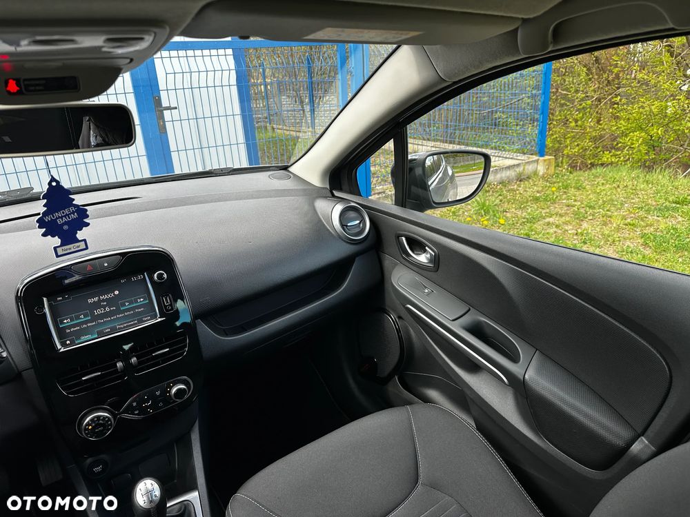 Renault Clio 1.2 16V Limited EU6 - 23