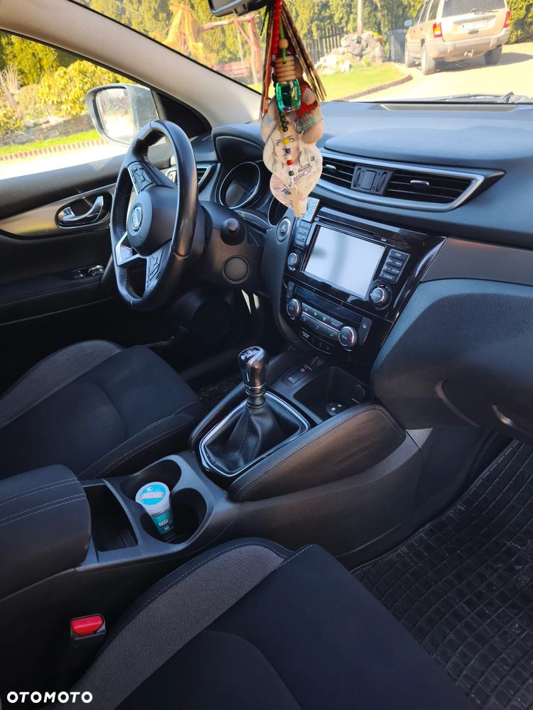 Nissan Qashqai 1.6 DCi 4x4 N-Connecta - 25