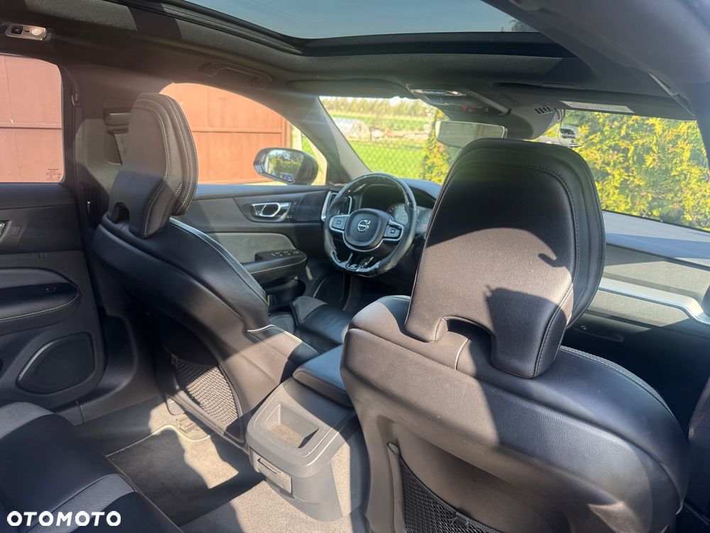 Volvo S60 T5 AWD R-Design - 10