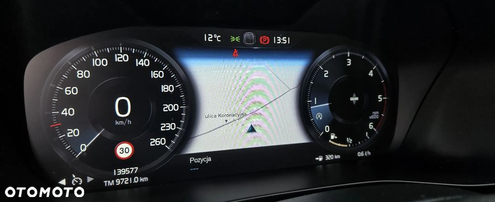 Volvo XC 40 D3 Momentum Pro - 22