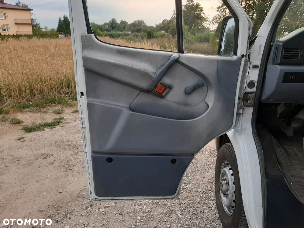 Mercedes-Benz Sprinter 321 D - 16