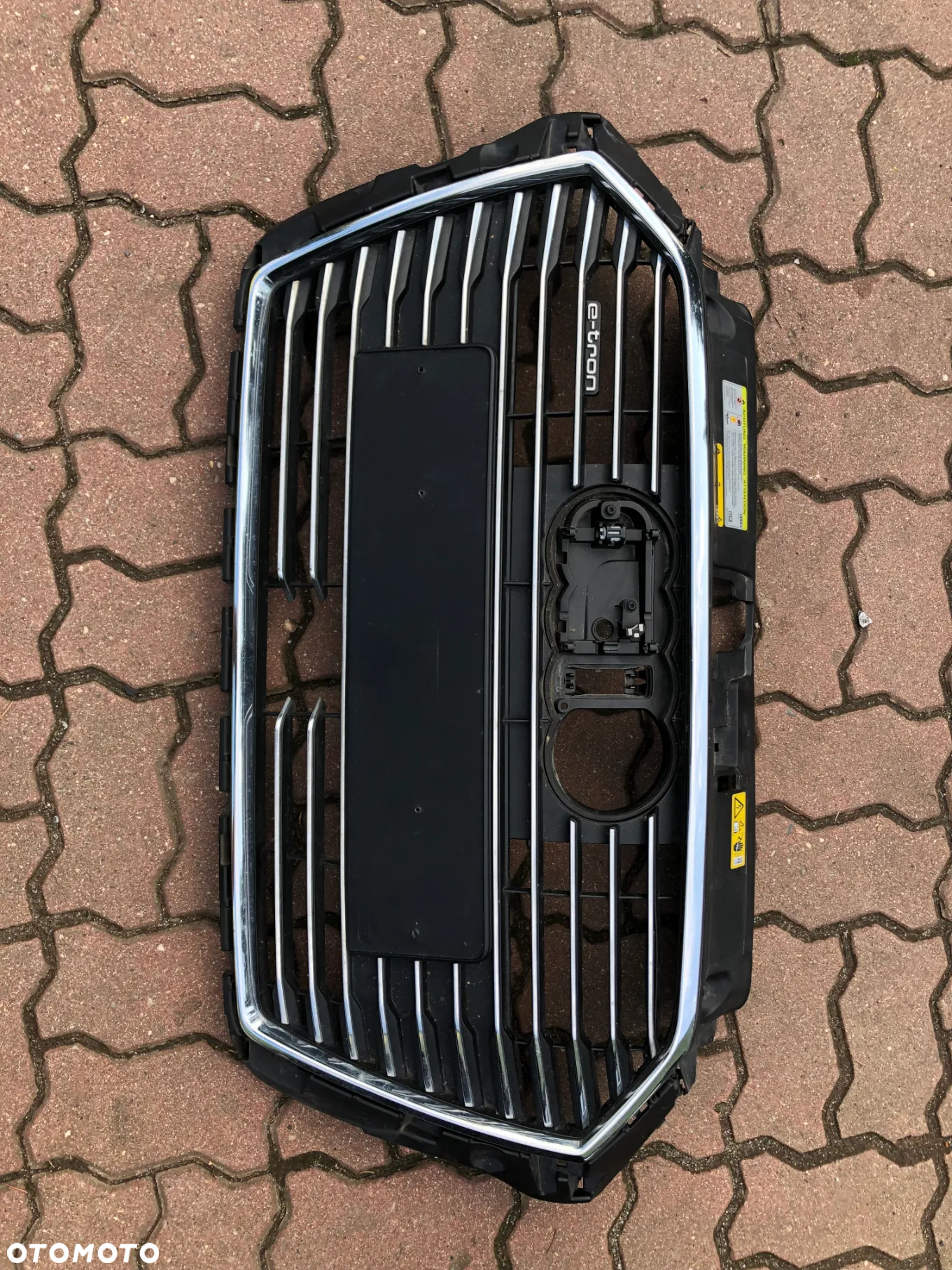 GRILL ATRAPA CHŁODNICY AUDI A3 8V E TRON LIFT - 3