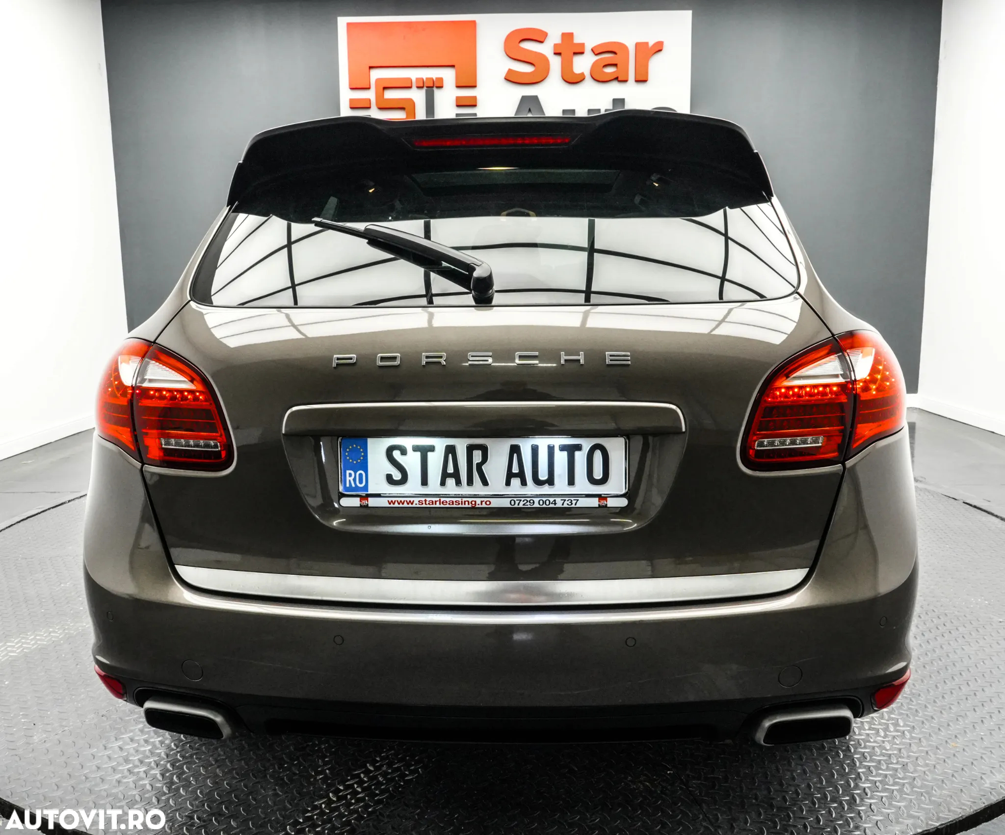 Porsche Cayenne 3.0 L V6 - 6