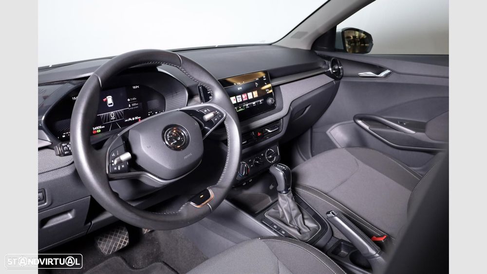 Skoda Fabia 1.0 TSI DSG — fotografia 11