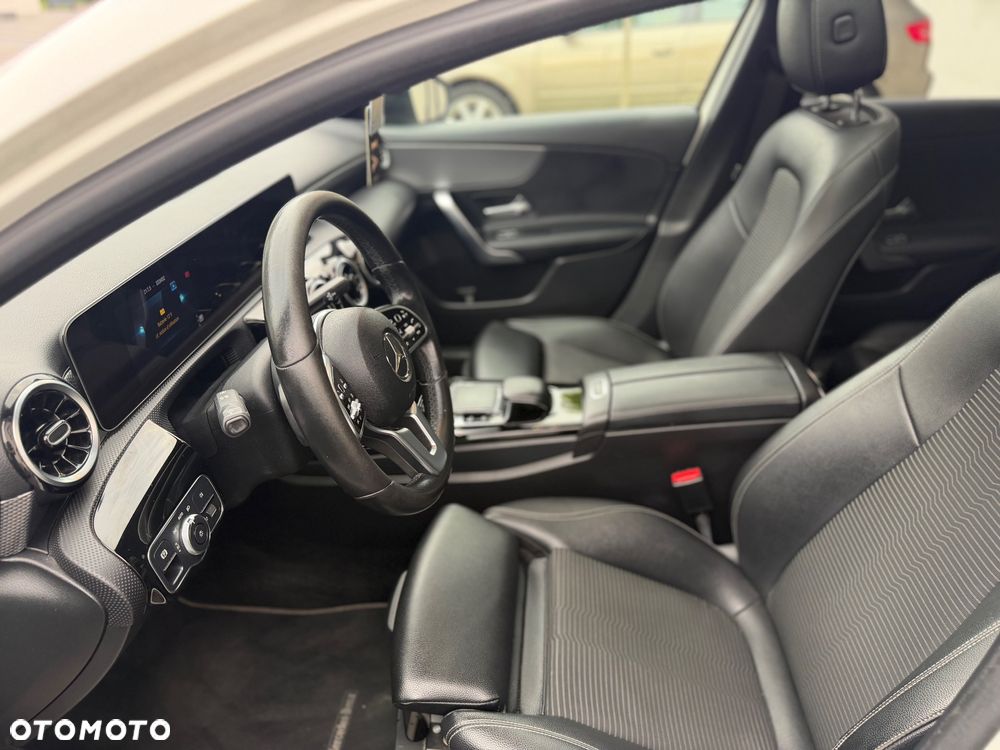 Mercedes-Benz Klasa A 180 d Edition 1 7G-DCT - 8