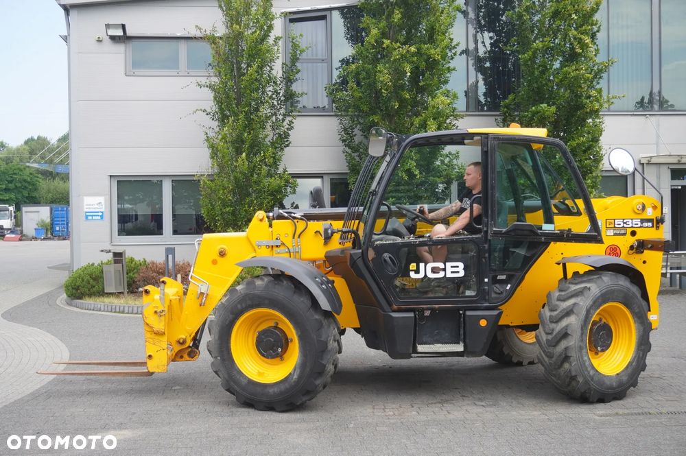 JCB 535-95 / 2021 / 3,5 t / zasięg 9,5 m / joystick - 12