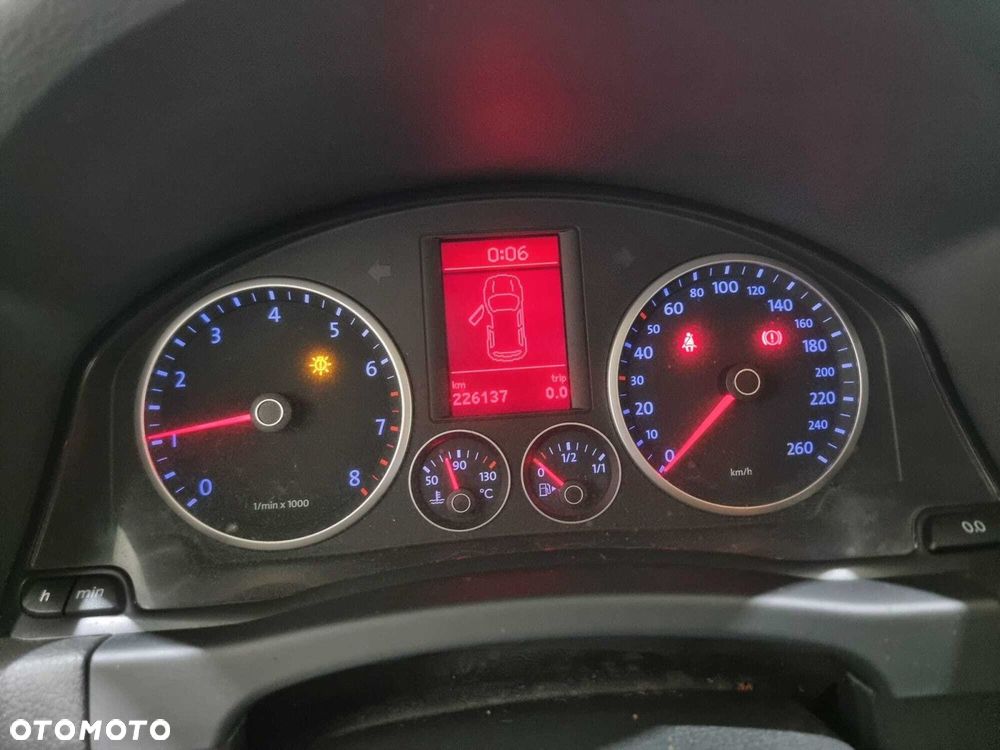 Volkswagen Tiguan - 24