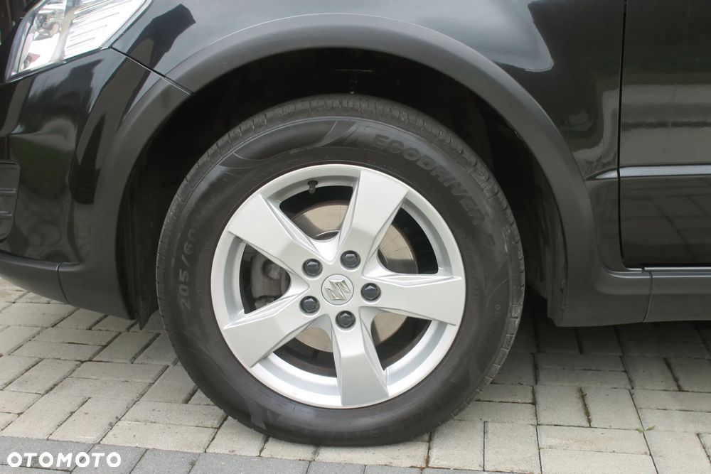 Suzuki SX4 1.6 Comfort 4WD - 32