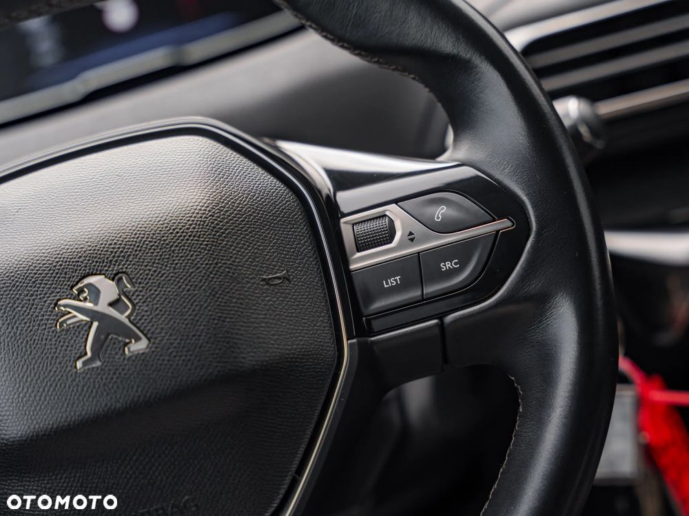 Peugeot 3008 1.5 BlueHDi Allure S&S - 24