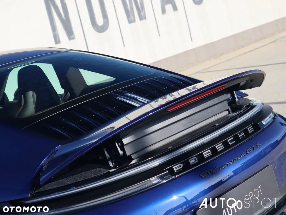 Porsche 911 Carrera T-Hybrid 4 GTS - 6