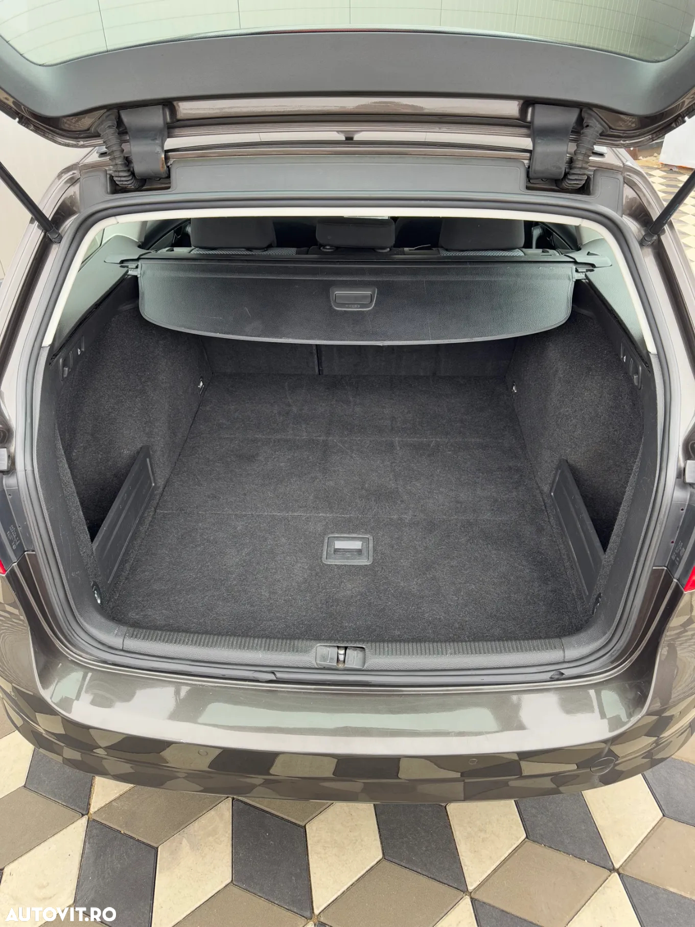 Volkswagen Passat Variant 1.6 TDI BlueMotion - 26