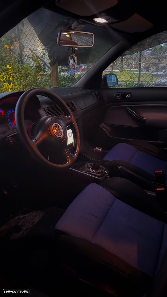 VW Golf 1.9 TDi 25 Anos - 3