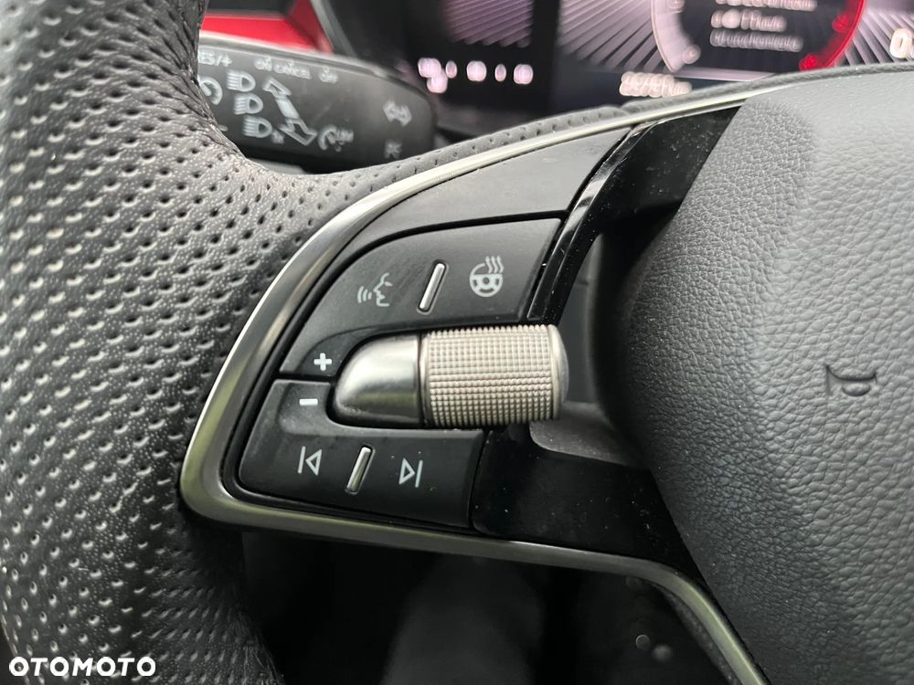 Skoda Fabia 1.0 TSI Monte Carlo - 24