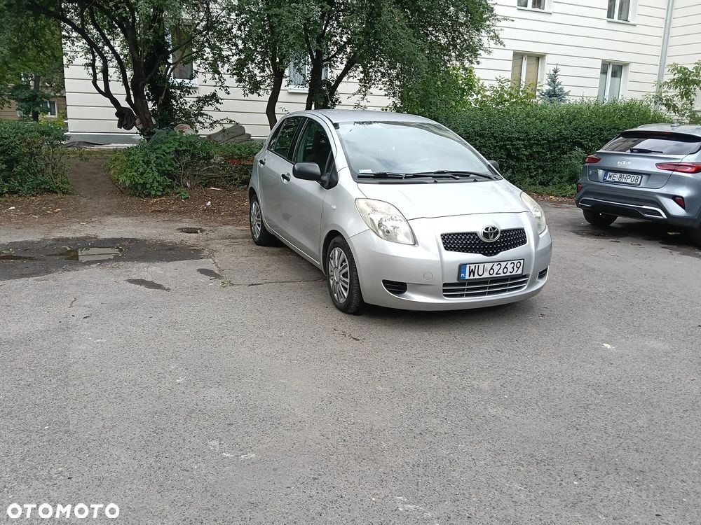 Toyota Yaris 1.3 Luna A/C - 12