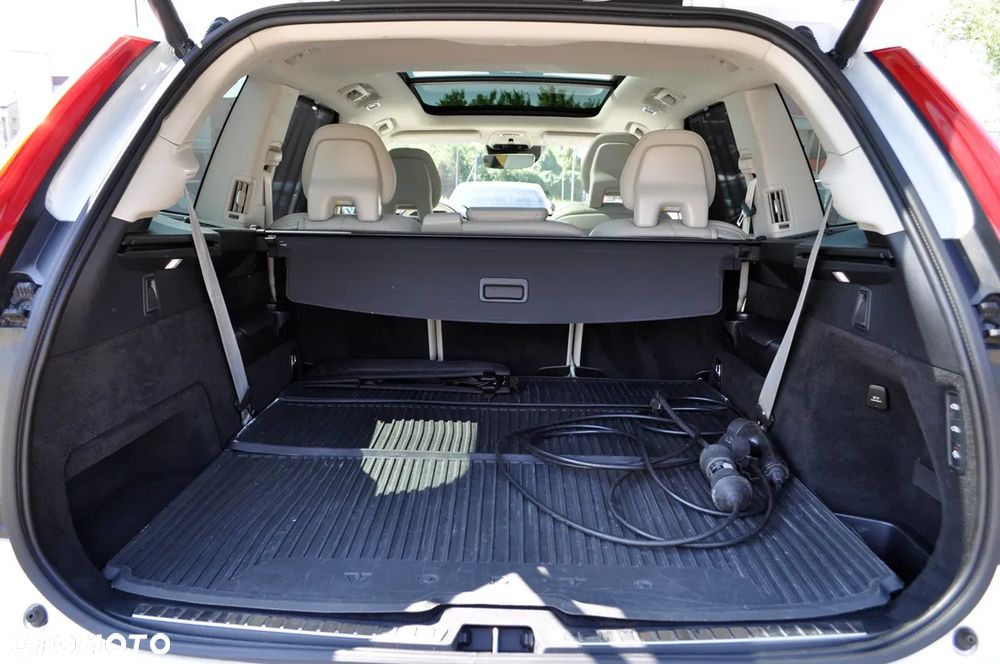 Volvo XC 90 T8 AWD Plug-In Hybrid Inscription 7os - 28