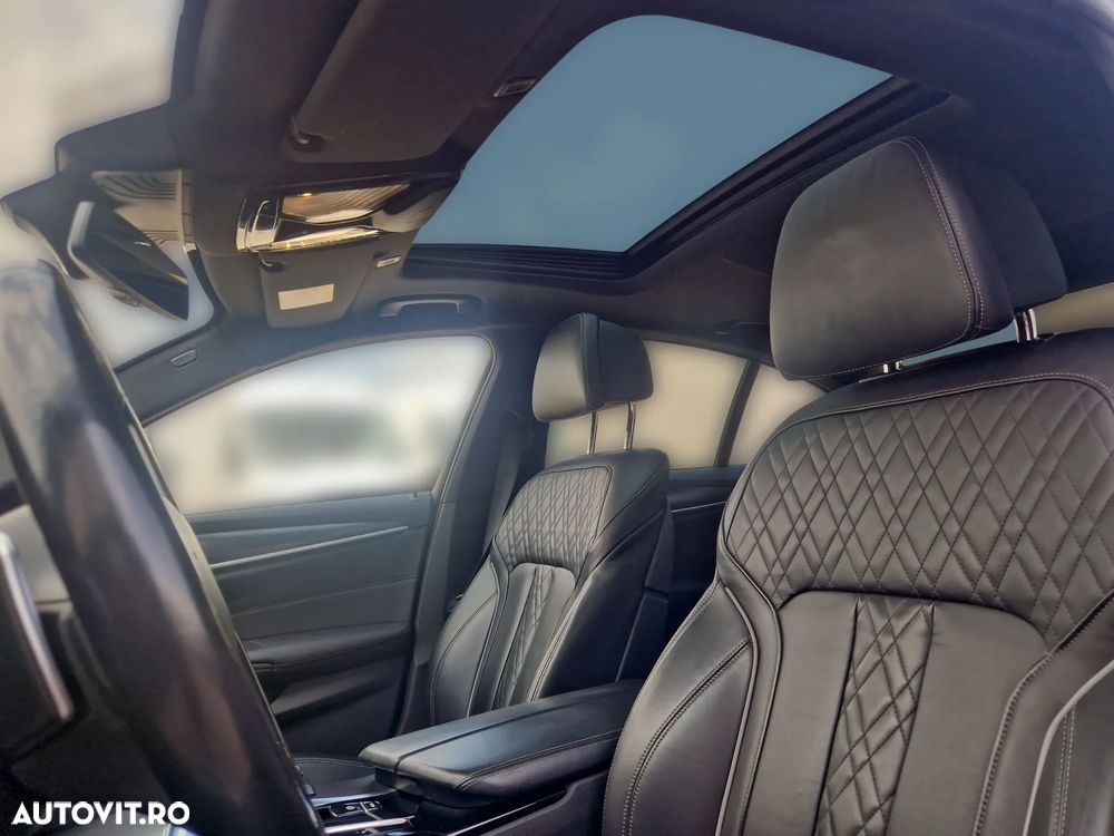 BMW Seria 5 530i xDrive AT MHEV - 14