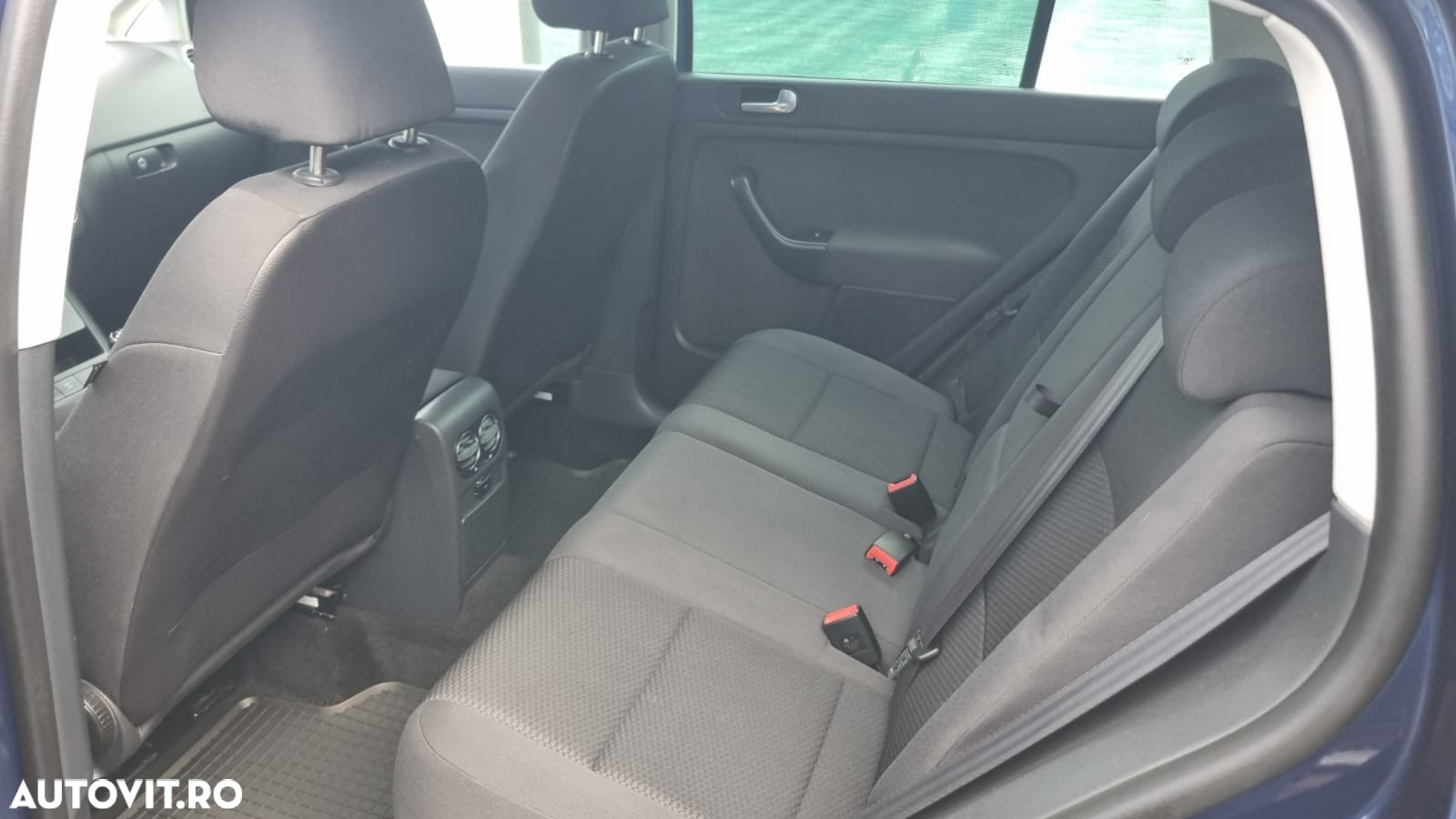 Volkswagen Golf Plus 1.6 TDI DPF Comfortline - 7