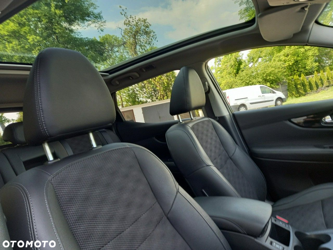 Nissan Qashqai 1.6 dCi Xtronic TEKNA+ - 24