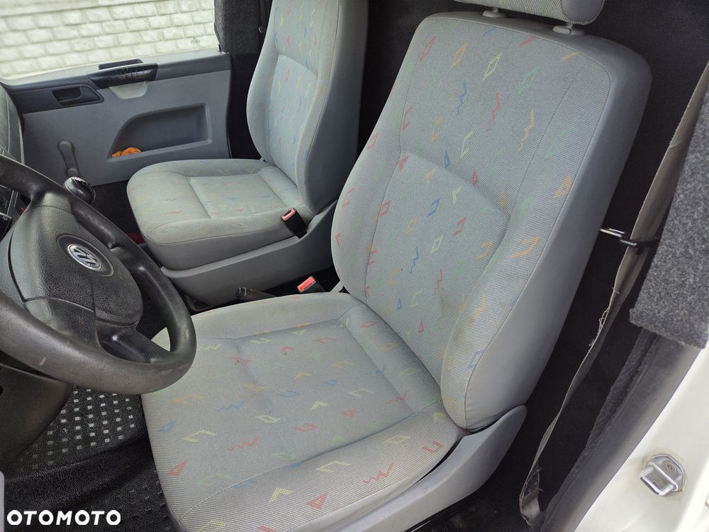 Volkswagen Transporter - 9