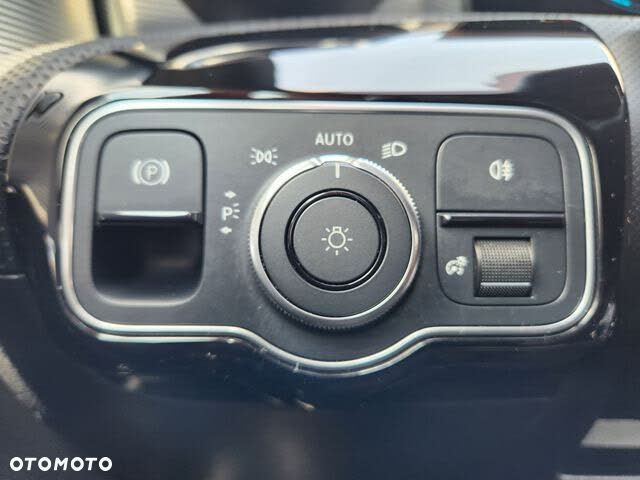 Mercedes-Benz Klasa A 220 4-Matic 7G-DCT - 17
