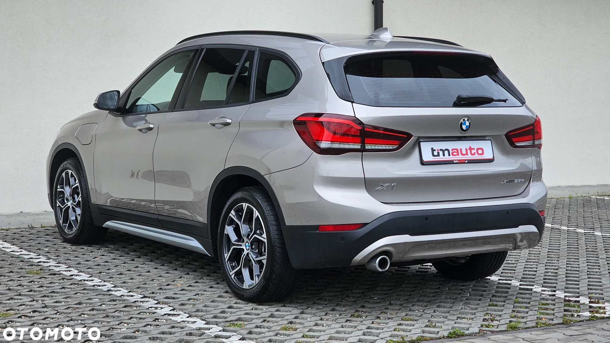 BMW X1 xDrive25e xLine - 36