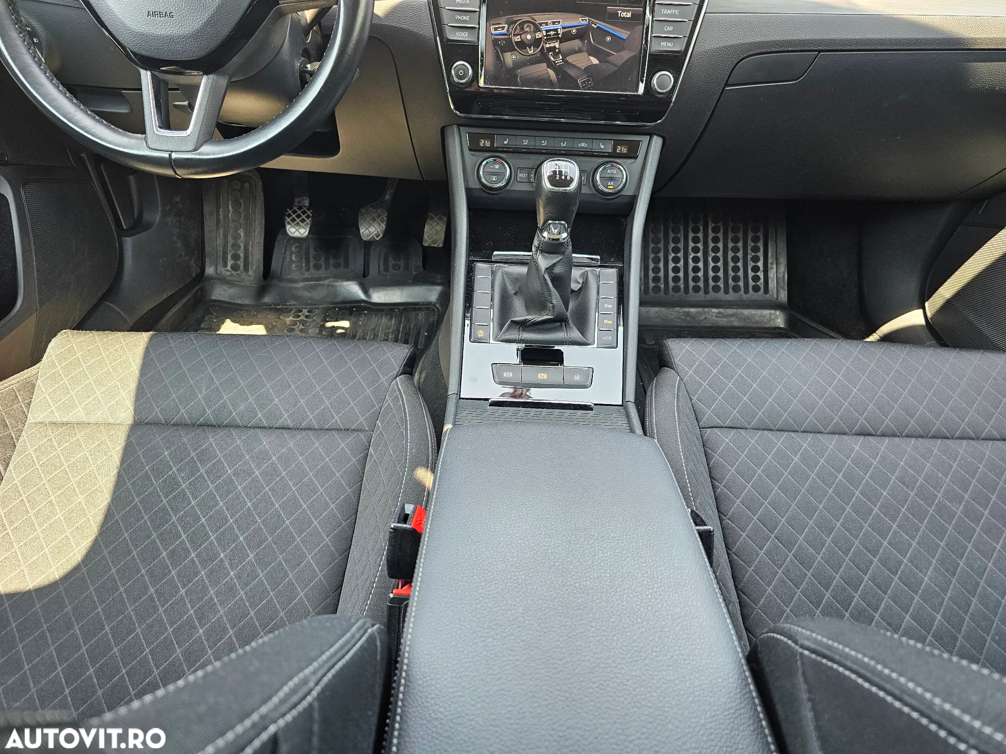 Skoda Superb 1.6 TDI Ambition - 12