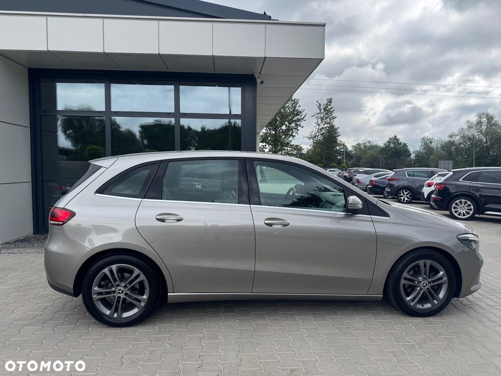 Mercedes-Benz Klasa B 180 d AMG Line 7G-DCT - 2