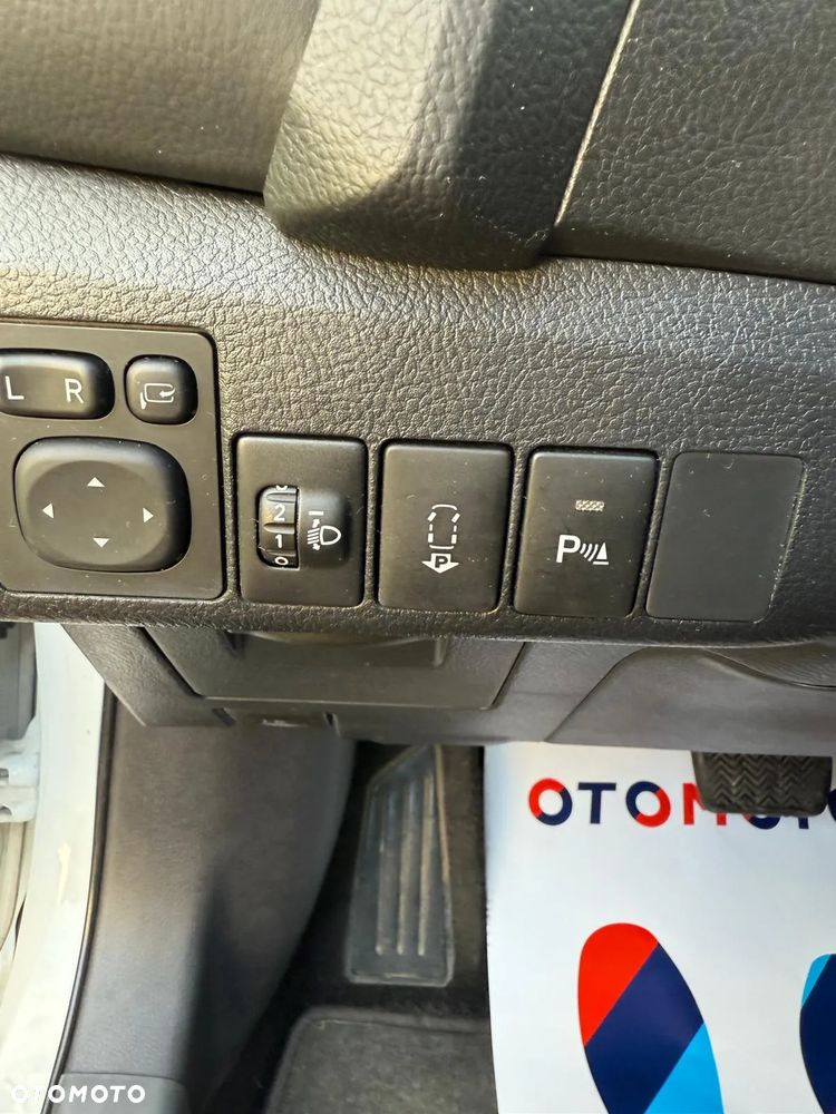 Toyota Auris 1.8 HSD Luna - 14