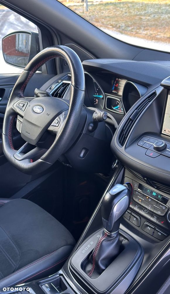 Ford Kuga 2.0 TDCi 4x4 ST-Line - 33