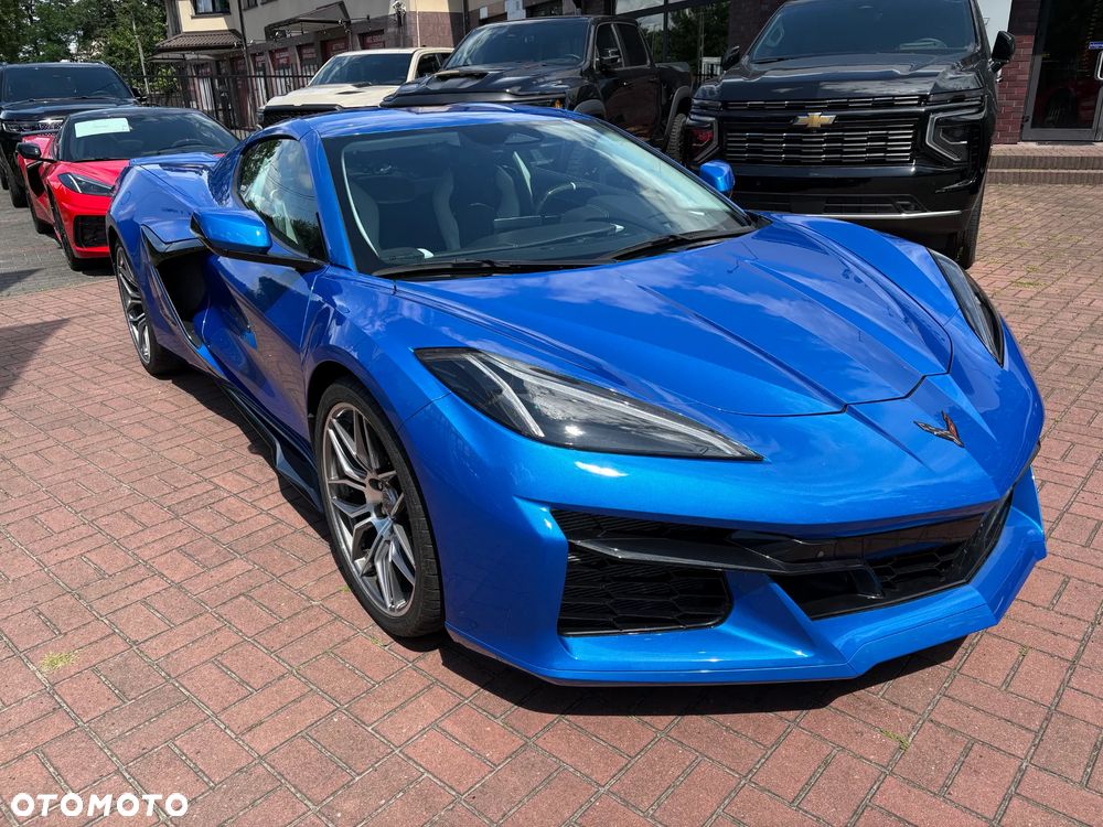 Chevrolet Corvette - 3