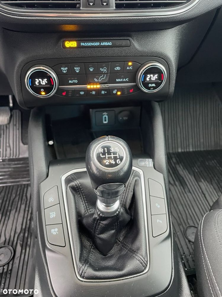 Ford Focus 2.0 EcoBlue Titanium - 25