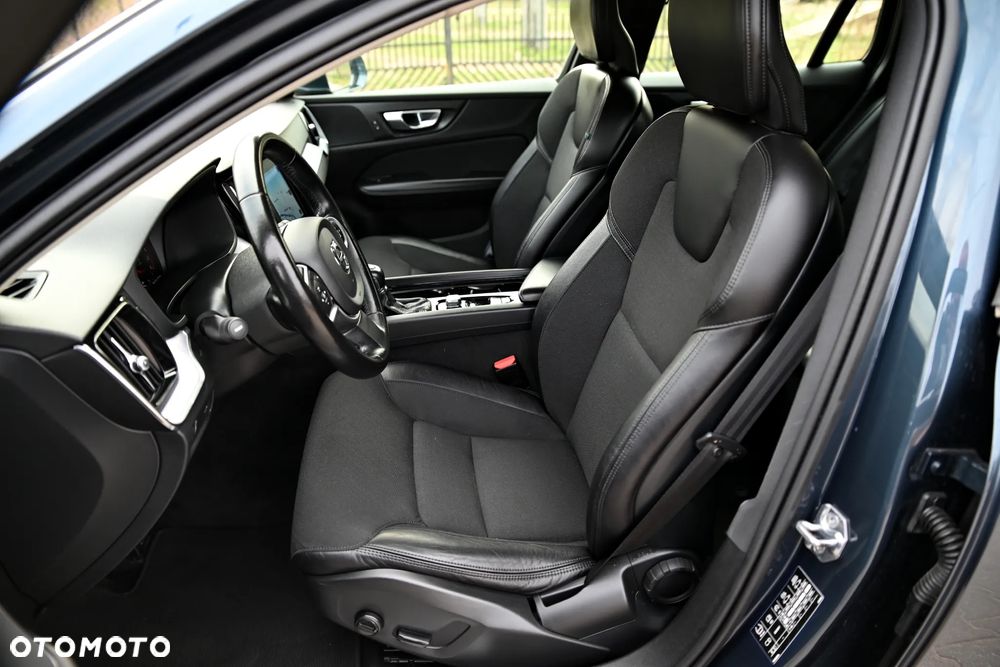 Volvo V60 D4 Geartronic Momentum Pro - 21