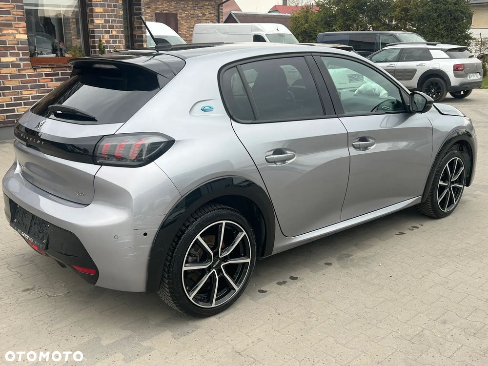 Peugeot 208 GT Line - 3